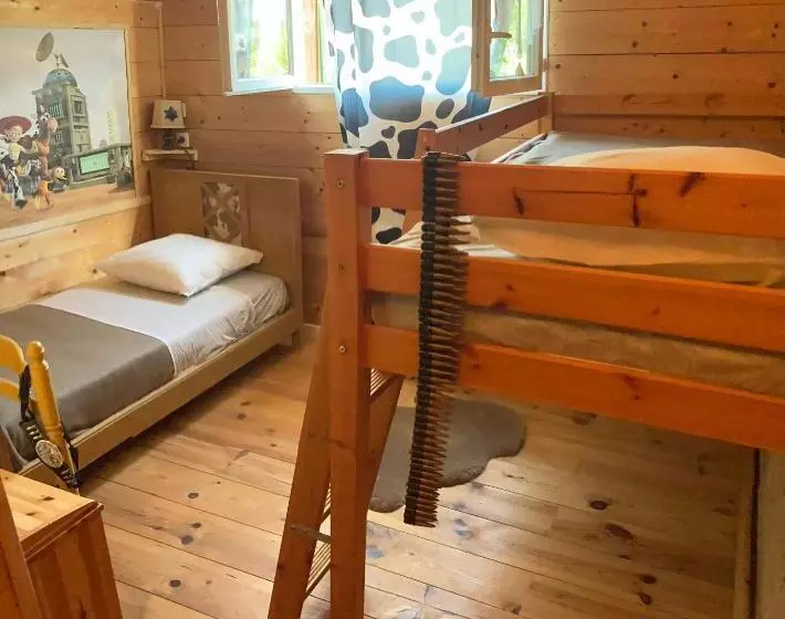 Aamiaismajoitus (B&B) Camping Syl Vallée Western Village