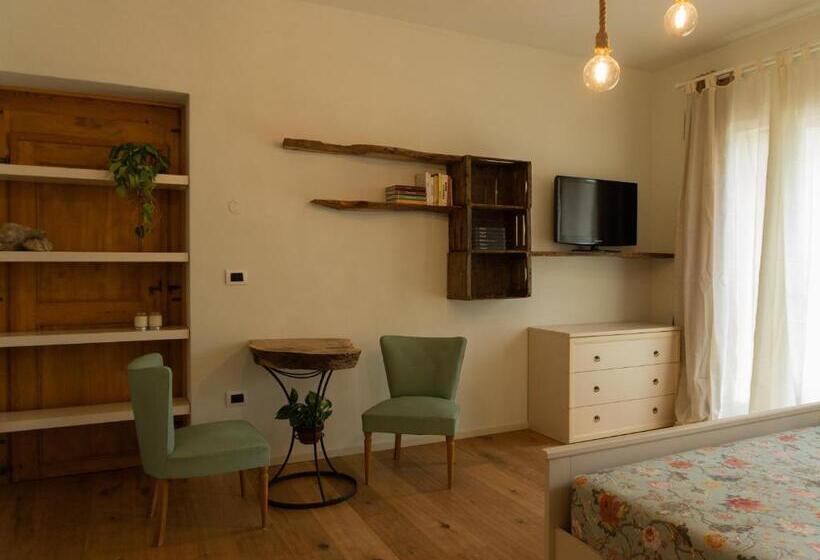 ホテル Agriturismo Camponovo