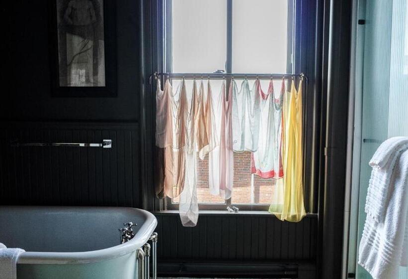 Bed and Breakfast The Waldoboro Inn Room 3