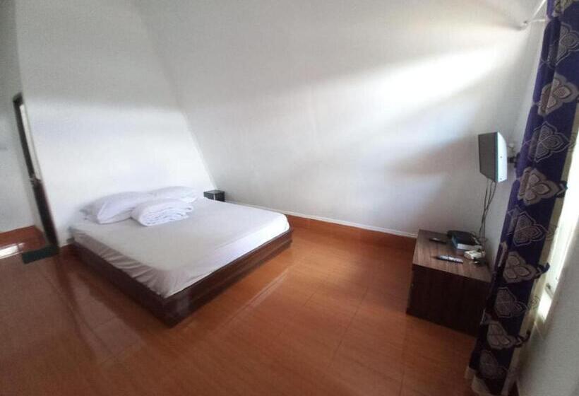 Hotel Collection O 92634 Villa Ds