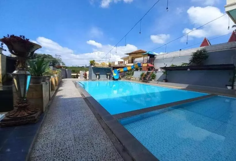 Otel Collection O 92634 Villa Ds