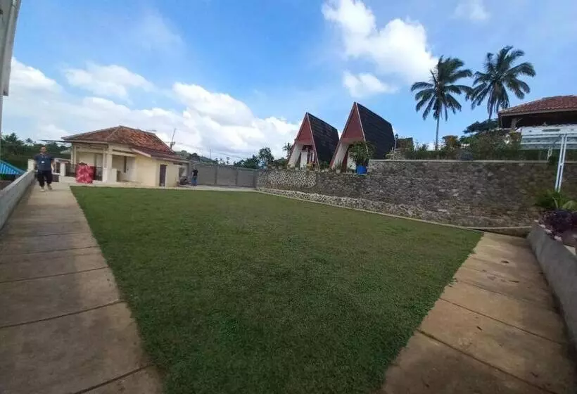 Otel Collection O 92634 Villa Ds