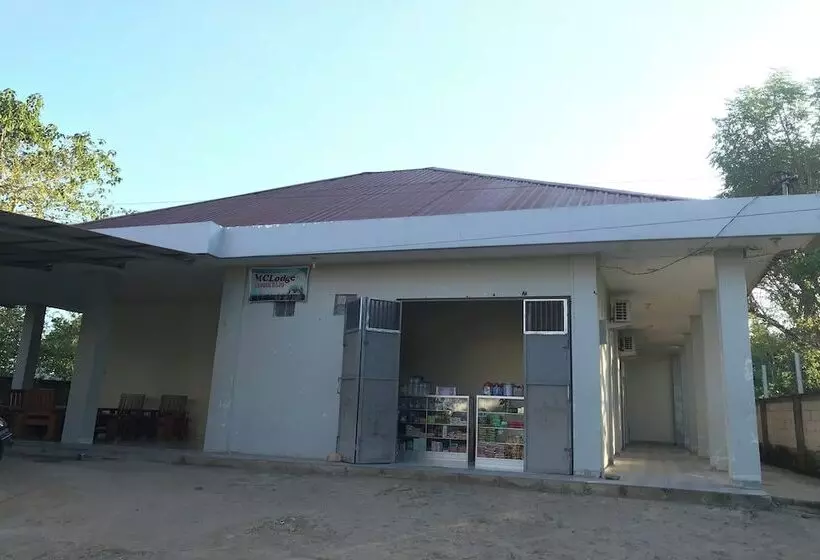 Hotelli Oyo 92608 Penginapan Mc Lodge