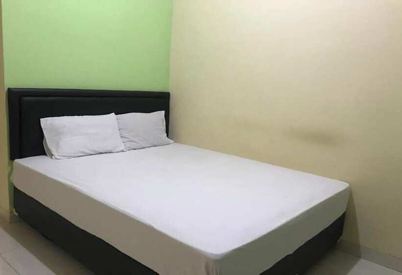 فندق Oyo 92608 Penginapan Mc Lodge