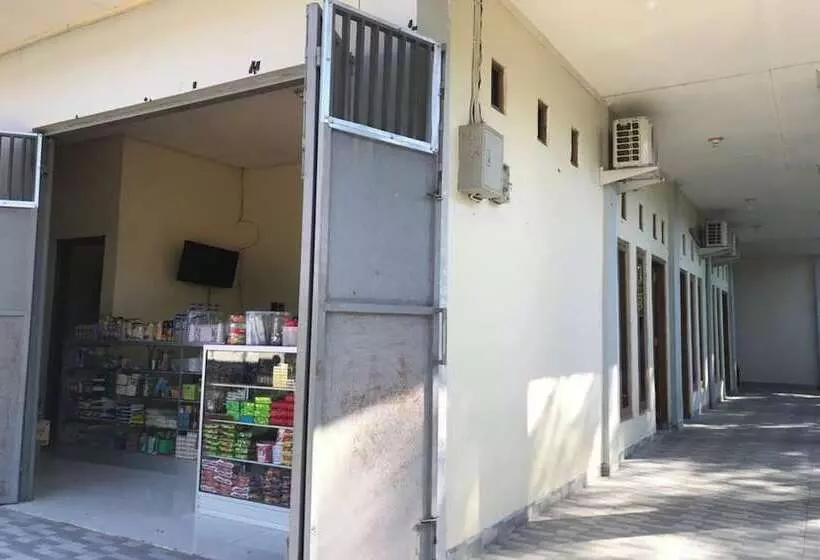 Hotelli Oyo 92608 Penginapan Mc Lodge