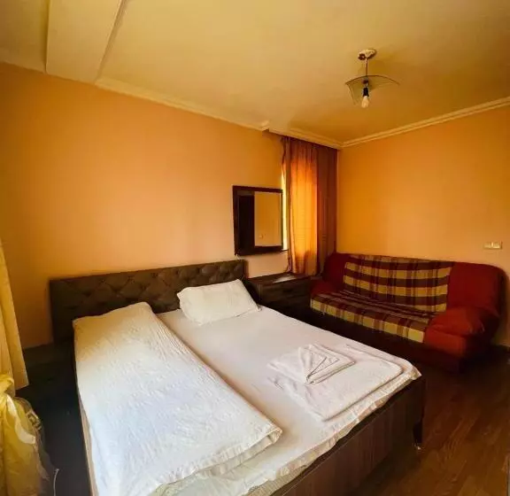 پانسیون Guest House Velania