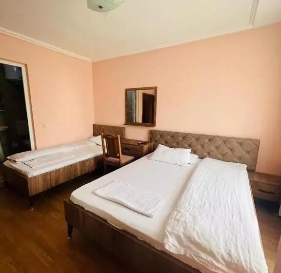 پانسیون Guest House Velania