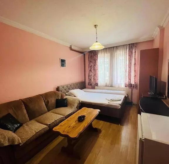 پانسیون Guest House Velania