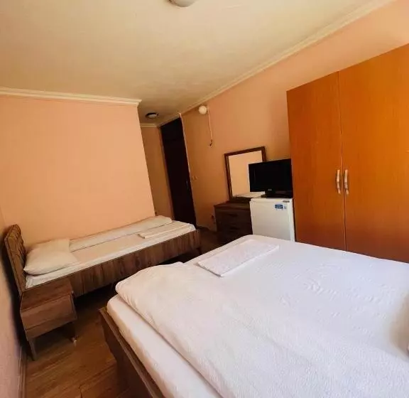 پانسیون Guest House Velania