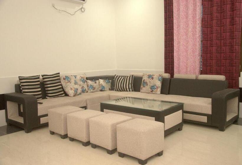 بنسيون Panwar Palace