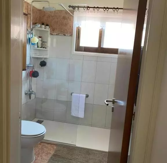پانسیون Penelope Guest House