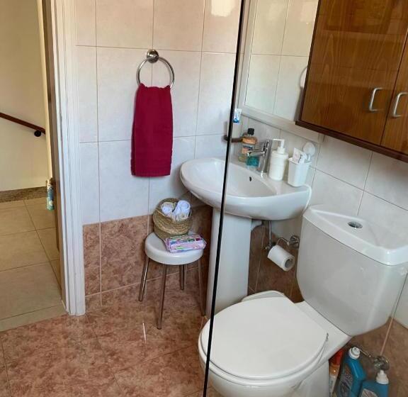 פנסיון Penelope Guest House