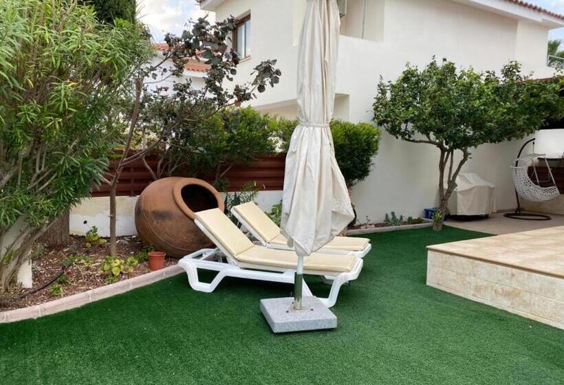 פנסיון Penelope Guest House