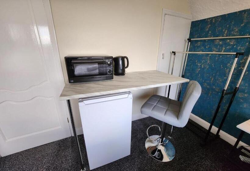 پانسیون Sheldon Shared House