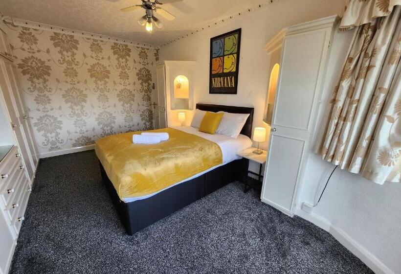 پانسیون Sheldon Shared House