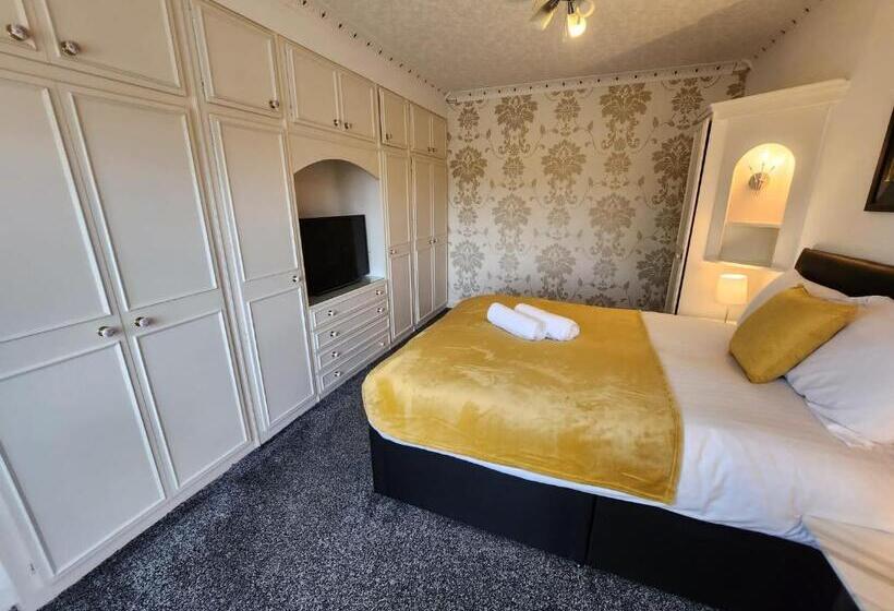 پانسیون Sheldon Shared House