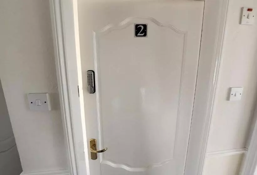 پانسیون Sheldon Shared House