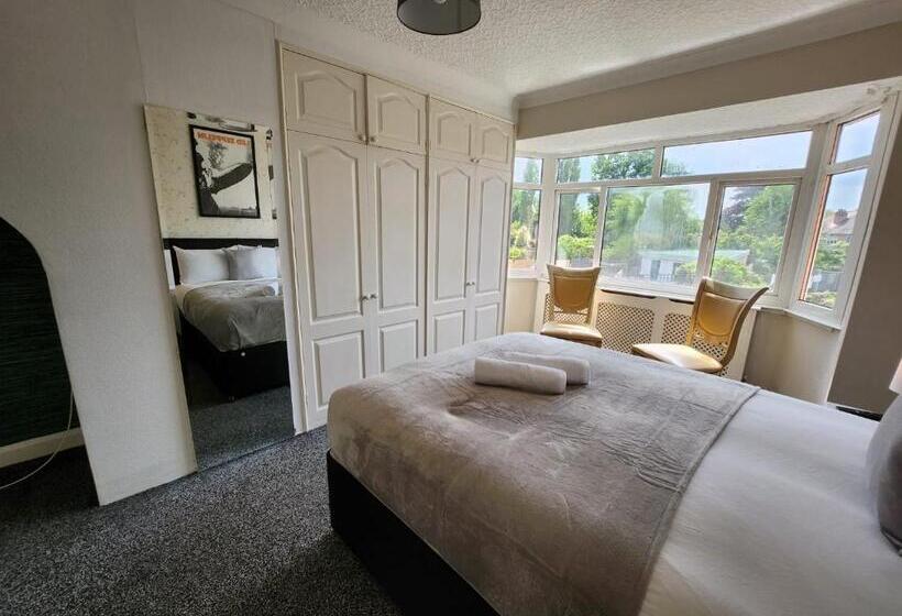 پانسیون Sheldon Shared House