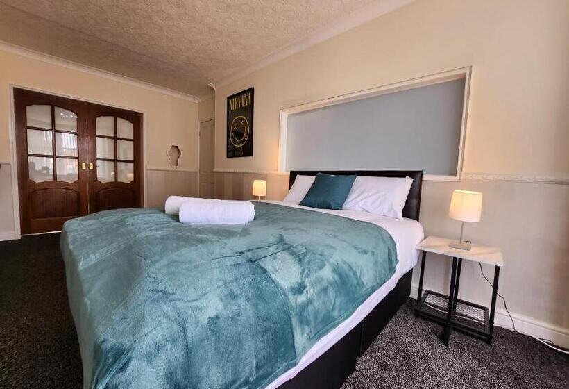 پانسیون Sheldon Shared House