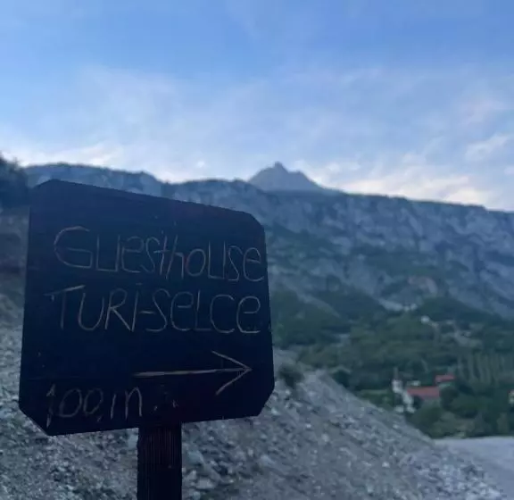 ペンション Turi Selcë