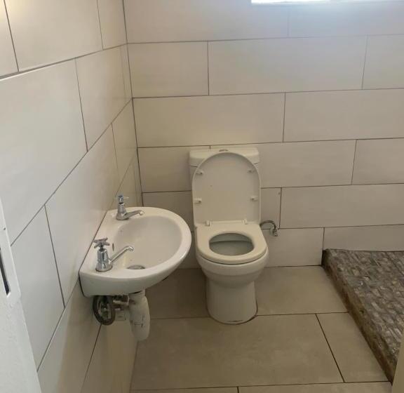 膳宿费 Victoria Guest House Nyumbani