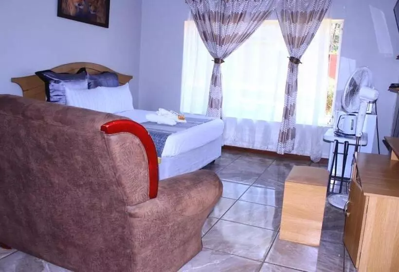 ペンション Victoria Guest House Nyumbani