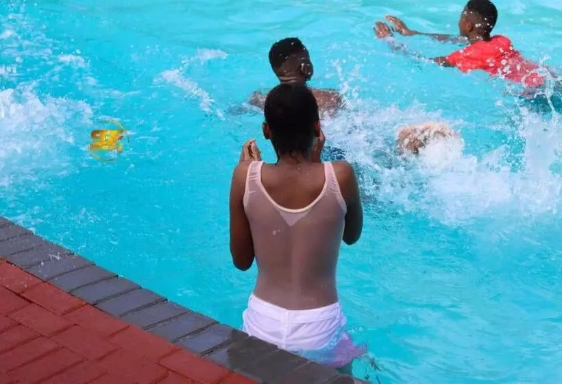 ペンション Victoria Guest House Nyumbani