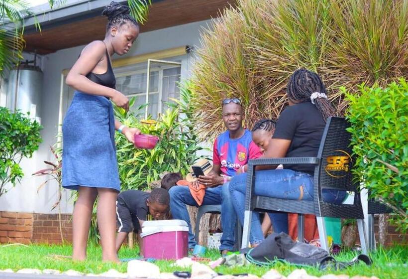 膳宿费 Victoria Guest House Nyumbani