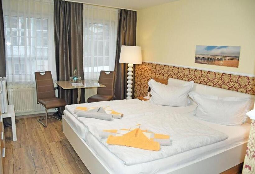 Sassnitzer Hotel Mit Bäderarchitektur, Seeblick Und Sauna