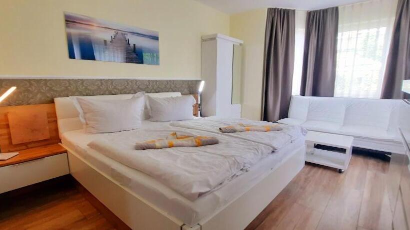 Sassnitzer Hotel Mit Bäderarchitektur, Seeblick Und Sauna