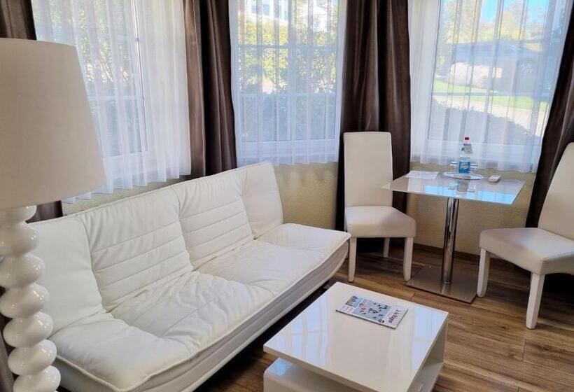 Sassnitzer Hotel Mit Bäderarchitektur, Seeblick Und Sauna