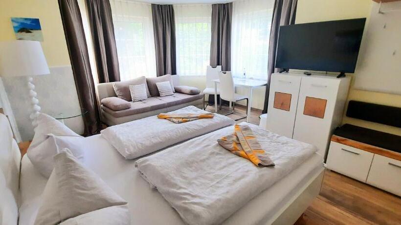 Sassnitzer Hotel Mit Bäderarchitektur, Seeblick Und Sauna