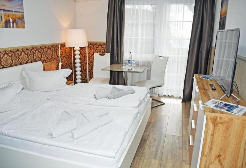 Sassnitzer Hotel Mit Bäderarchitektur, Seeblick Und Sauna