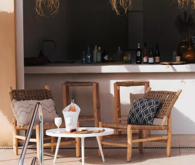 Aamiaismajoitus (B&B) Casa Bukit Gites