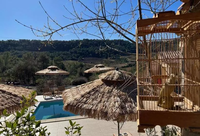 Aamiaismajoitus (B&B) Casa Bukit Gites