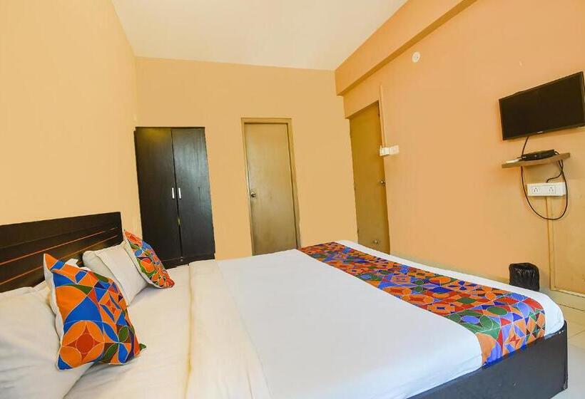 Hotel Fabescape Aqualura Verem With Swimming Pool