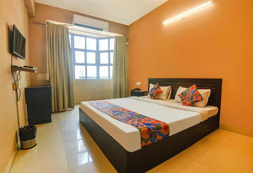 Hotel Fabescape Aqualura Verem With Swimming Pool