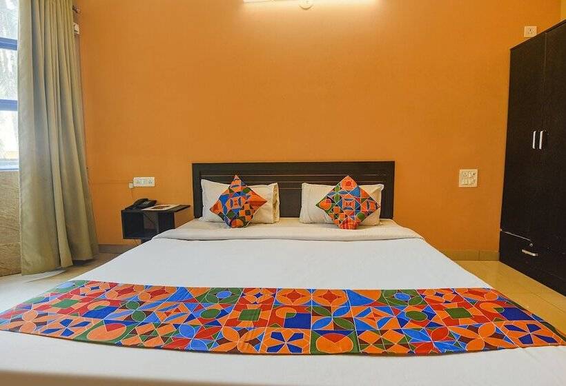 Hotel Fabescape Aqualura Verem With Swimming Pool