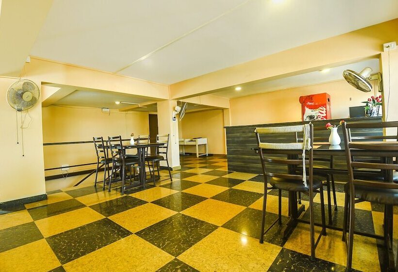 Hotel Fabescape Aqualura Verem With Swimming Pool