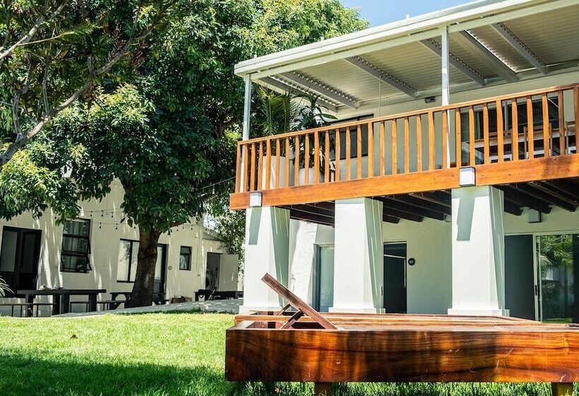 فندق Neighbourgood Hill