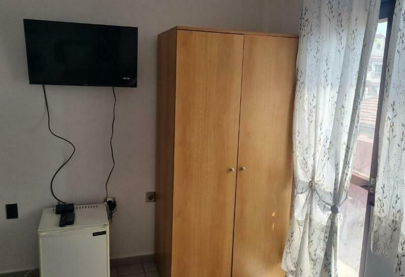 膳宿费 къща за гости пиргос