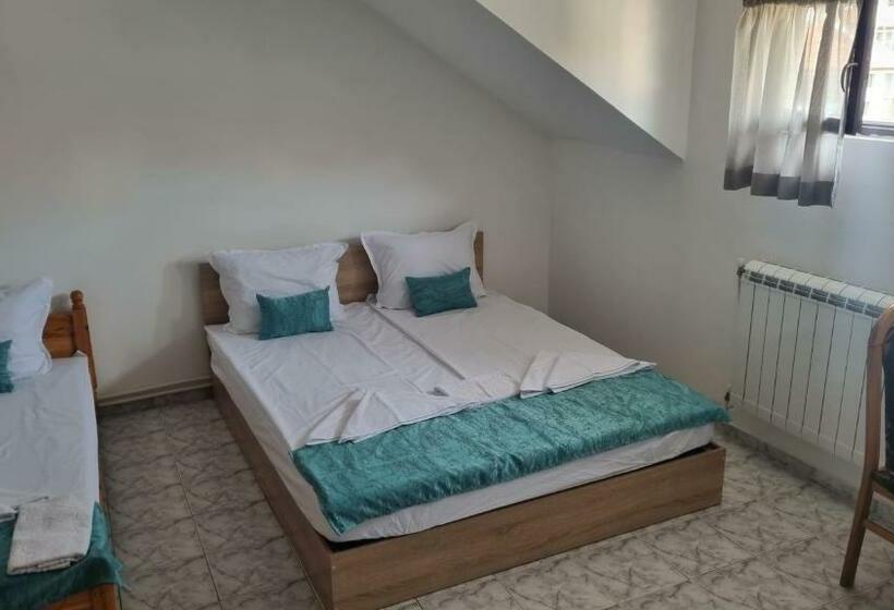 膳宿费 къща за гости пиргос