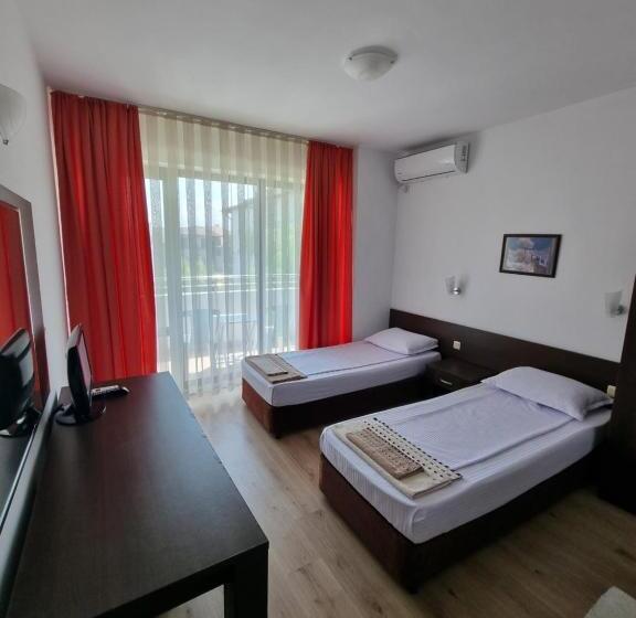 پانسیون стаи за гости мистрал