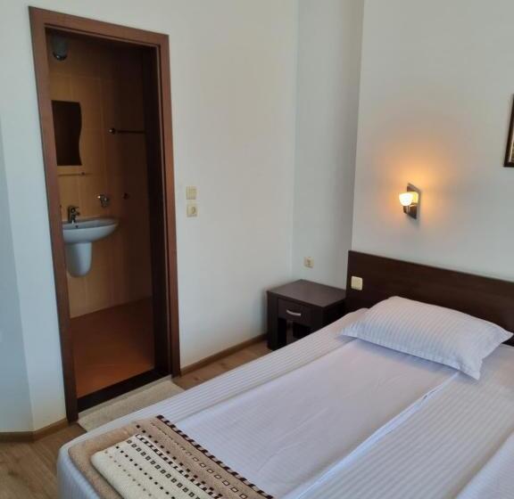 پانسیون стаи за гости мистрал