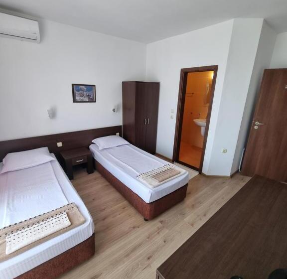 پانسیون стаи за гости мистрал