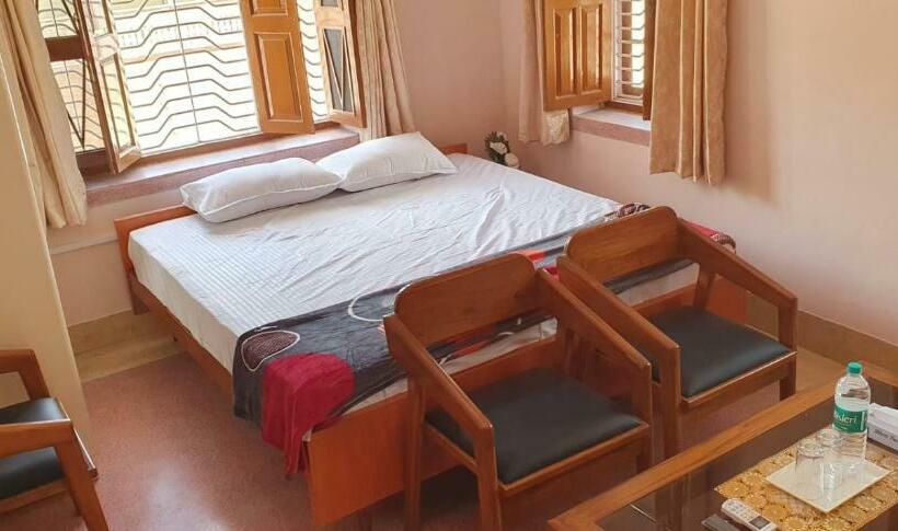 پانسیون Bani Park Cottage