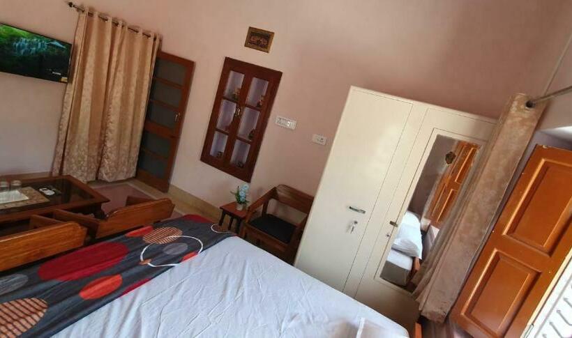 پانسیون Bani Park Cottage