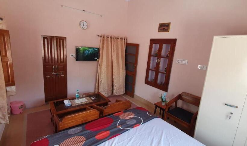 پانسیون Bani Park Cottage