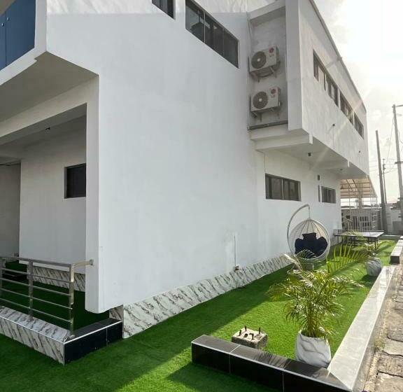 پانسیون Cado Luxury House