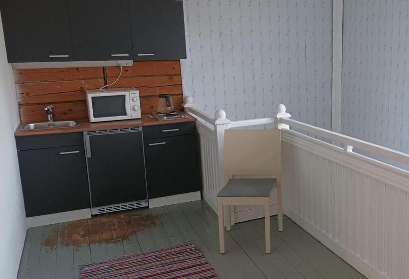 هاستل Salonsaaren Pappila